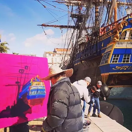 'le Golfe' Vue Et Canal,parking, Clim, Au Centre * Sète