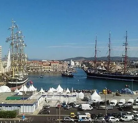 'le Golfe' Vue Et Canal,parking, Clim, Au Centre Appartement *