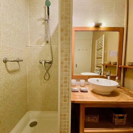 'le Golfe' Vue Et Canal,parking, Clim, Au Centre *