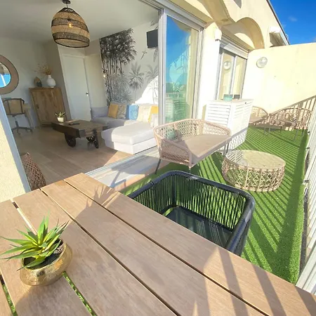 Appartamento 'le Golfe' Vue Et Canal,parking, Clim, Au Centre